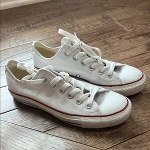Converse White Canvas Sneakers with Red Accents Women’s 7.5
